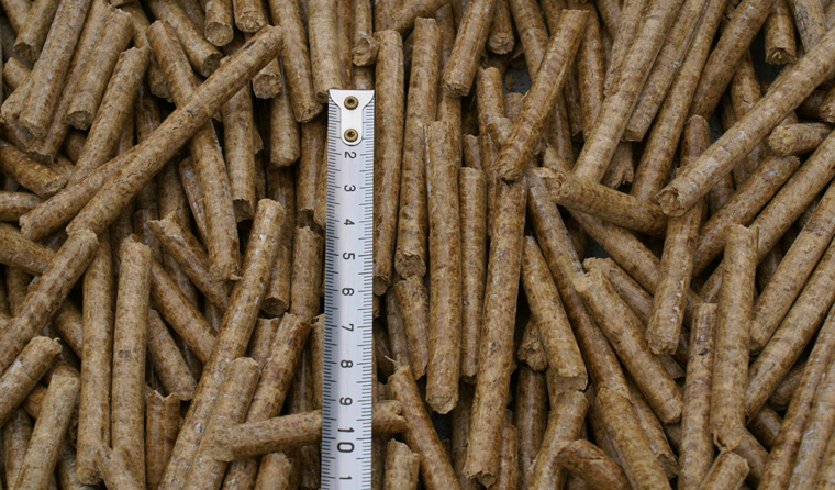 使用金格瑞秸稈顆粒機壓制的顆粒 使用金格瑞秸稈顆粒機壓制的顆粒