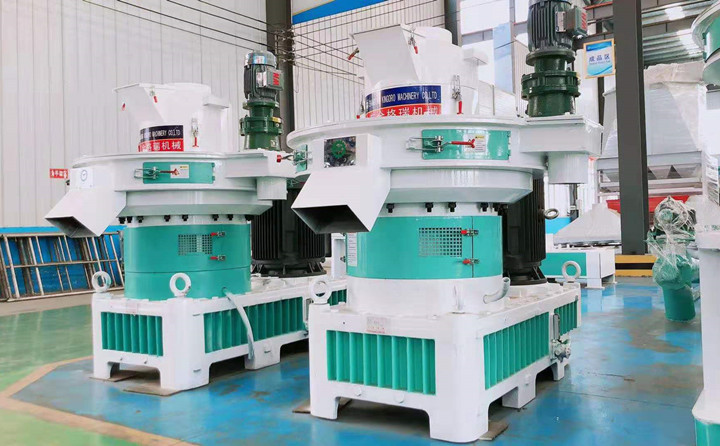 木屑制粒機.jpg 木屑制粒機.jpg